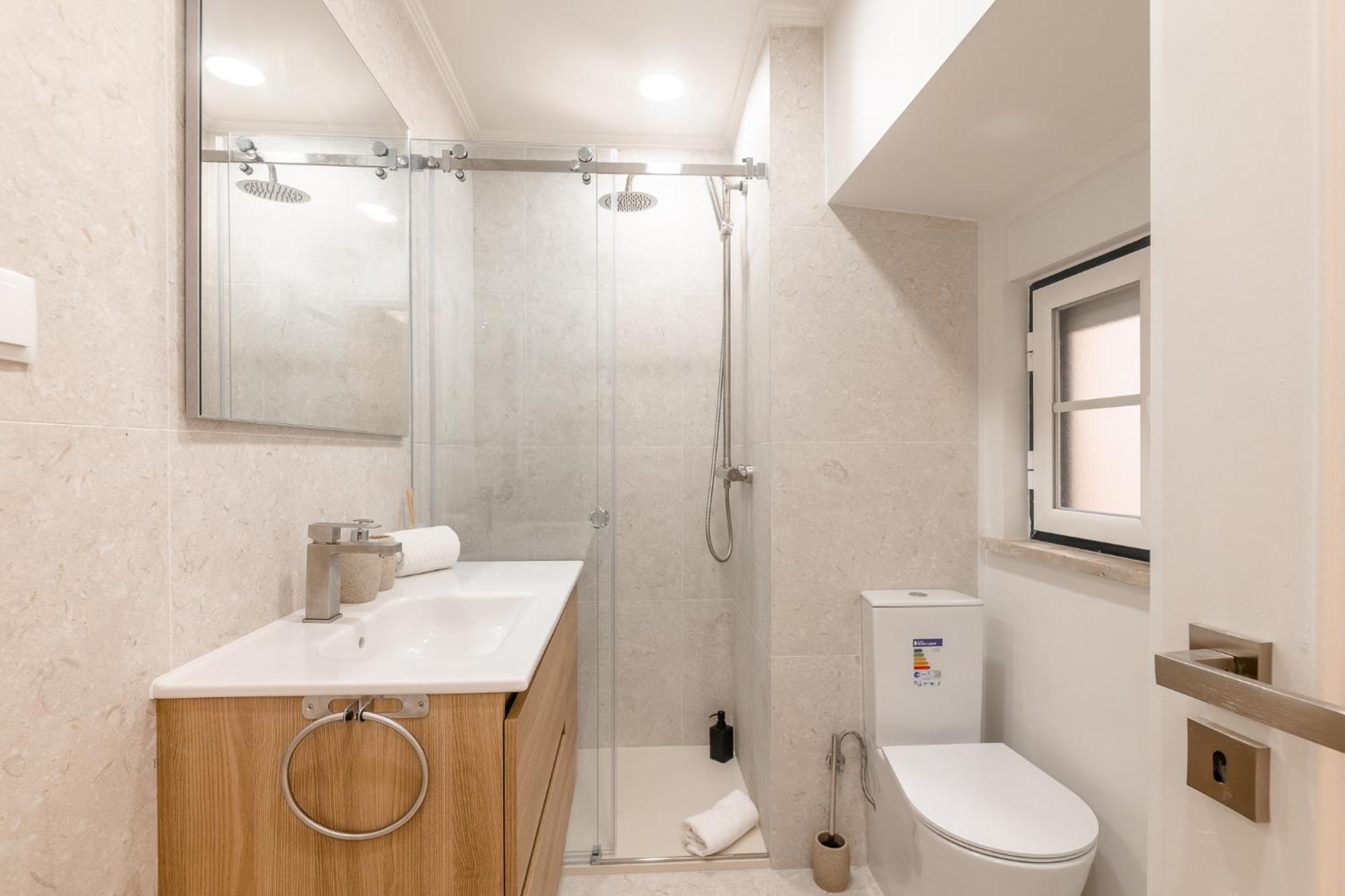 Be Fully Renovated! In The Heart Of The Old Town - Bica Lisboa