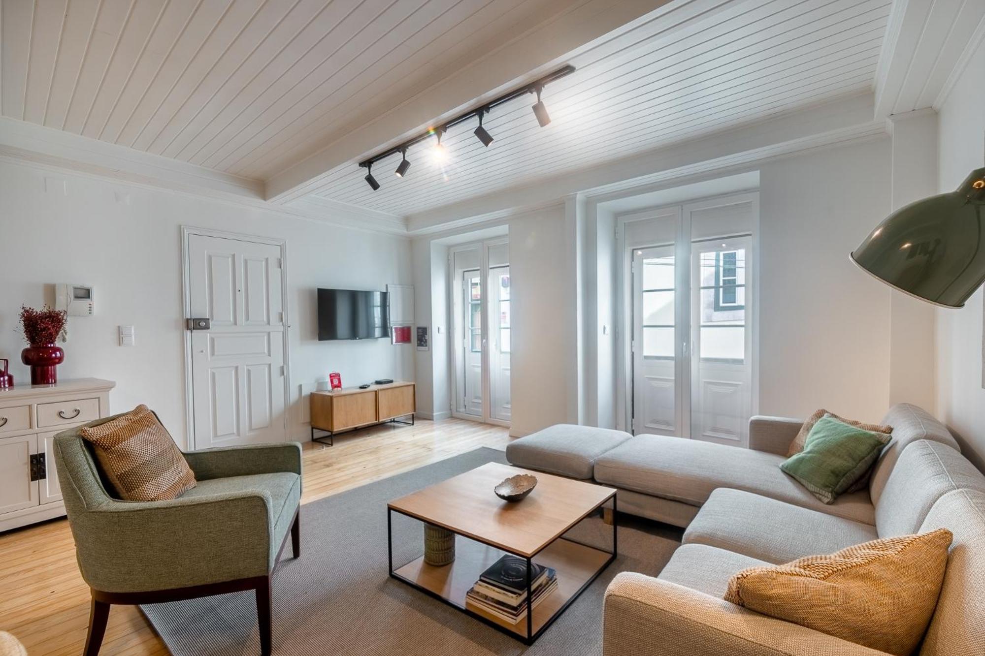 Apartment Be Fully Renovated! In The Heart Of The Old Town - Bica *